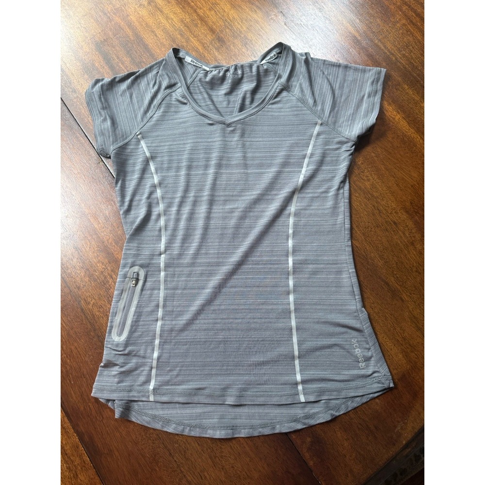 Reebok Top Womens Small Gray Knit Reflective Trim Zip Pocket Activewear